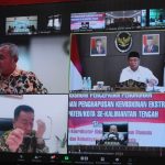 Sekretaris Daerah (Sekda) Kalteng, Nuryakin hadiri Roadshow Percepatan Penurunan Stunting dan Penghapusan Kemiskinan Ekstrem di kabupaten/kota se-Kalteng bersama Menteri Koordinator Bidang Pembangunan Manusia dan Kebudayaan RI, bertempat di Aula Jayang Tingang Kantor Gubernur Kalteng, Kamis (16/3/2023).  (foto:ist)