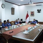 RAKOR: Wagub Kalteng, Edy Praowo ketika menghadiri rakor kesiapsiagaan bencana kekeringan dan karhula secara virtual, di ruang rapat wagub, Rabu (26/4/2023) sore. (foto:ist)