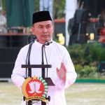 PISAH SAMBUT : Gubernur Kalimantan Tengah (Kalteng), Sugianto Sabran menghadiri acara Serah Terima Jabatan dan Pisah Sambut Komandan Korem 102/Panju Panjung (Danrem/ 102 PJG), Brigjen TNI Bayu Permana Kepada Brigjen TNI Iwan Rosandriyanto, di Lapangan Korem 102/PJG, Jl. Imam Bonjol No. 05 Kota Palangka Raya, Jumat (22/12/2023). (foto:mmc)
