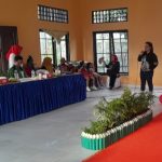 Lurah Langkai, Sri Wanti saat menyampaikan sambutan dalam acara fashion show (Foto : Nopri)