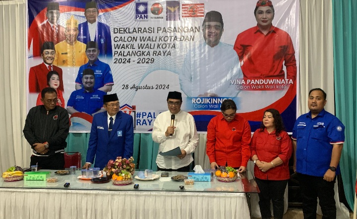 Suasana deklarasi calon Wali Kota dan Wakil Wali Kota Palangka Raya, Rojikinnor dan Vina Panduwinata (Foto : Nopri)
