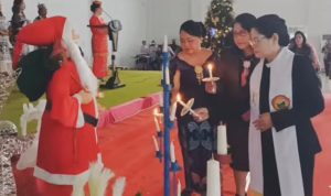 PERAYAAN NATAL : Ibadah dan perayaan natal bersama keluarga besar Dinas PUPR-PKP Kapuas, berlangsung di aula Rujab Bupati Kapuas, Minggu (7/1/2024) sore. (foto:Sri)