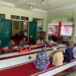 LATIHAN : WBP Lapas Sampit saat berlatih hadrah untuk memperkuat potensi keterampilan seni islami, Senin (14/10/2024). (foto:meldy)