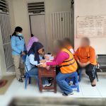 SKRINING : 20 orang Warga Binaan Pemasyarakatan (WBP) wanita di Lapas Sampit dilakukan skrining guna cegah kunker serviks, Sabtu (19/10/2024). (foto:meldy)
