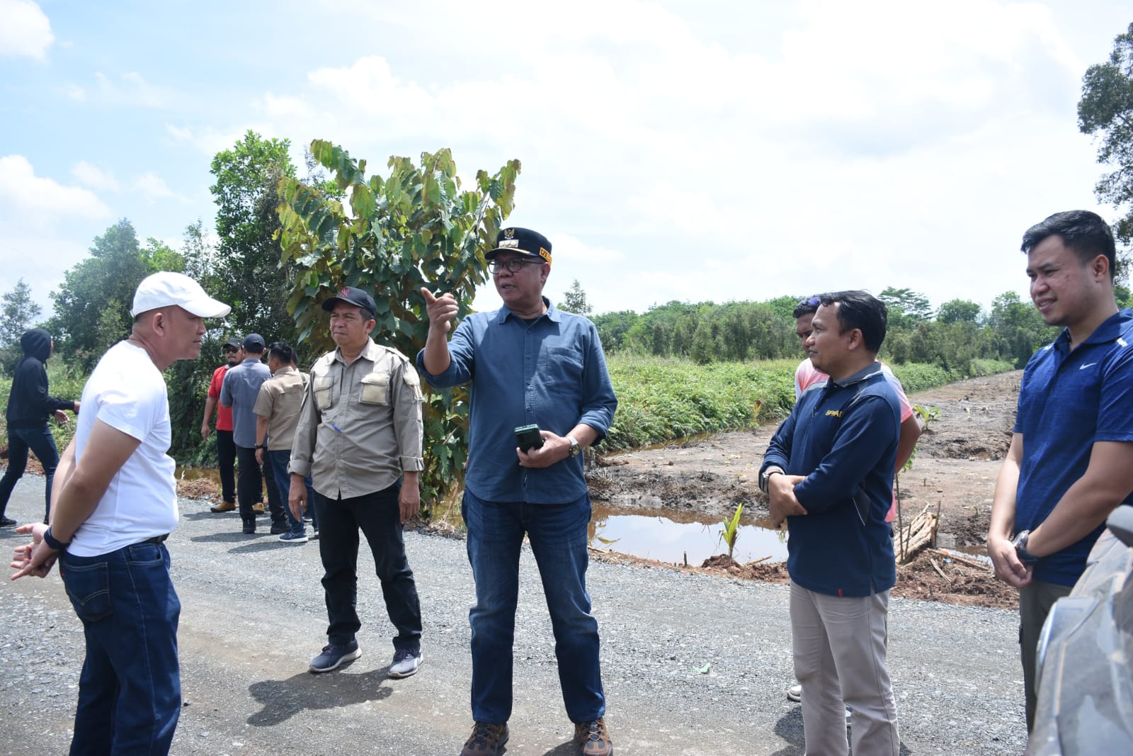 Peninjauan lokasi rencana dibangunnya Sport Center (Foto : Ist)