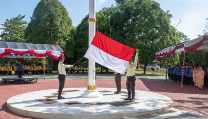 Suasana upacara Peringatan Hari Pahlawan Tahun 2024 di Halaman Rektorat Universitas Palangka Raya (Foto : Ist)