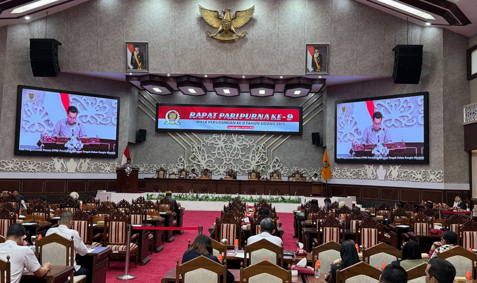 Suasana rapat paripurna kesembilan masa persidangan II tahun sidang 2025 di ruang rapat paripurna DPRD Provinsi Kalteng (Foto : Ist)