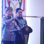 PERTEMUAN : Gubernur Kalteng H Agustiar Sabran didampingi Wagub Kalteng, Edy Pratowo dalam acara pertemuan bersama Kepala Perangkat Daerah, Camat, Kepala Desa, Tokoh Masyarakat, dan Damang se-Kabupaten Kapuas, di Hall Rumah Jabatan Bupati Kapuas, Selasa (6/5/2025).  (foto:mmc)