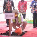 GROUNDEBREKING : Gubernur Kalteng, H Agustiar Sabran lakukan Groundbreaking Dapur Satuan Pelayanan Pemenuhan Gizi (SPPG) Makan Bergizi Gratis (MBG) Polda Kalteng, di Belakang Kantor Direktorat Lalu Lintas Polda Kalteng, Kamis (8/5/2025).  (foto:ist)