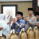 Gubernur Kalteng, H Agustiar Sabran bersilaturahmi dengan Jamaah Calon Haji Kalteng, di Aula Jayang Tingang, Kantor Gubernur Kalteng, Jumat (9/5/2025). 