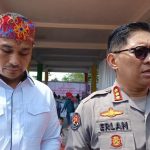 Direktur Reserse Kriminal Umum (Dirreskrimum) Polda Kalteng, Kombes Pol Nuredy Irwansyah Putra bersama Kabid Humas Polda Kalteng, Kombes Pol Erlan Munaji saat diwawancarai wartawan.