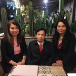 WAWANCARA : Penasihat Hukum AJ, Albert Chong,S.H, Yohana,S.H dan Puda Karya,S.H saat diwawancarai wartawan, Selasa (20/5/2025). (foto:ardi)