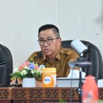 Jajaran Sekretariat Daerah (Setda) Provinsi Kalimantan Tengah (Kalteng) melaksanakan rapat koordinasi (Rakor) membahas progres capaian Program 100 Hari Gubernur dan Wakil Gubernur Kalteng. Rakor digelar di Ruang Rapat Bajakah, Lantai II Kantor Gubernur, Senin (26/5/2025).