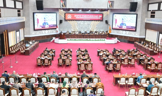 Rapat Paripurna ke-20 Masa Persidangan III Tahun Sidang 2025 di Ruang Rapat Paripurna DPRD Kalteng (Foto : Ist)
