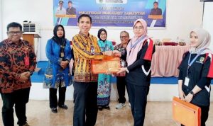 UPT BLK Disnakertranskop-UKM Barito Utara menggelar pelatihan menjahit lanjutan (Foto : Ist)