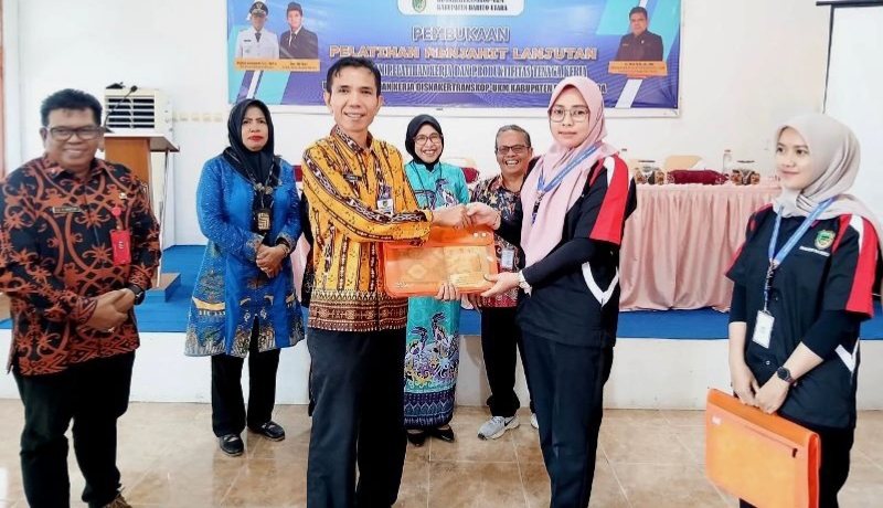 UPT BLK Disnakertranskop-UKM Barito Utara menggelar pelatihan menjahit lanjutan (Foto : Ist)