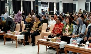 Acara silaturahmi dan ramahtamah bersama Pemkab barito Utara dan masyarakat di Gedung Balai Antang (Foto : Ist)