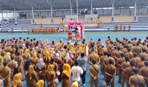 Bupati Barito Utara, Shalahuddin saat pimpin apel gabungan (Foto : Ist)