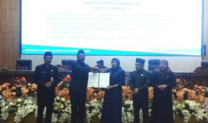 Rapat Paripurna IV Masa Sidang II Tahun 2025 di Gedung DPRD Barito Utara (Foto : Ist)