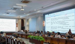 Rapat menetapkan Agenda Rapat dan Kunker Masa Persidangan II Tahun 2026 untuk bulan Februari hingga Maret di Ruang Rapat Gabungan DPRD Kalteng (Foto : Ist)