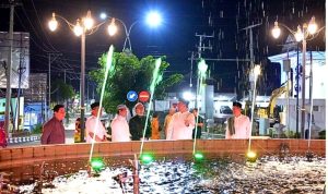 0803-Bupati-Tinjau-Lampu