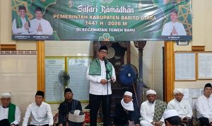 1403-Bupati-di-Masjid-Babussalam